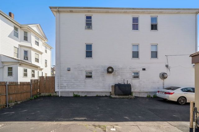 248-250 Jefferson St, Fall River, MA 02721
