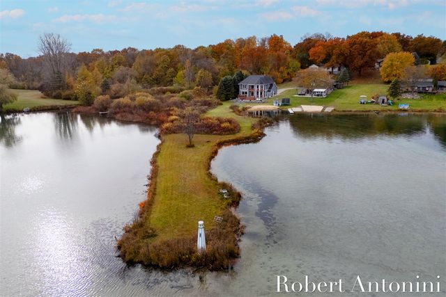 250 Shore Drive, Wayland, MI 49348