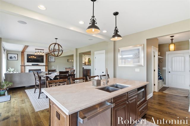 250 Shore Drive, Wayland, MI 49348