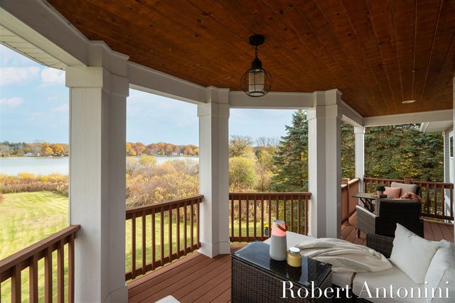 250 Shore Drive, Wayland, MI 49348