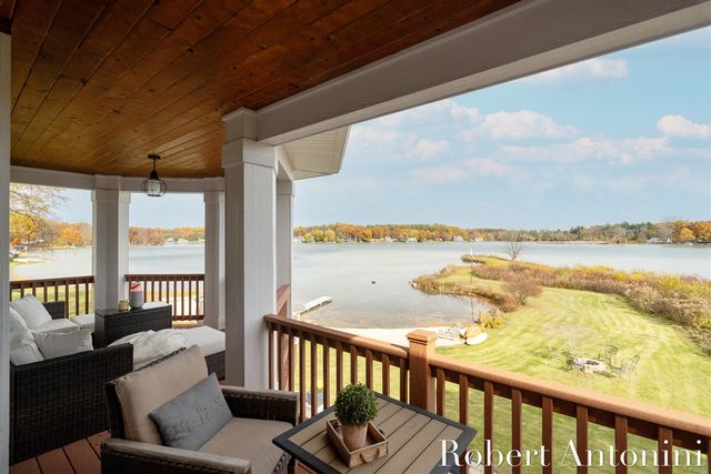 250 Shore Drive, Wayland, MI 49348