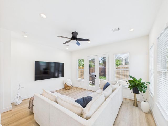 4306 Idaho Street, Houston, TX 77021