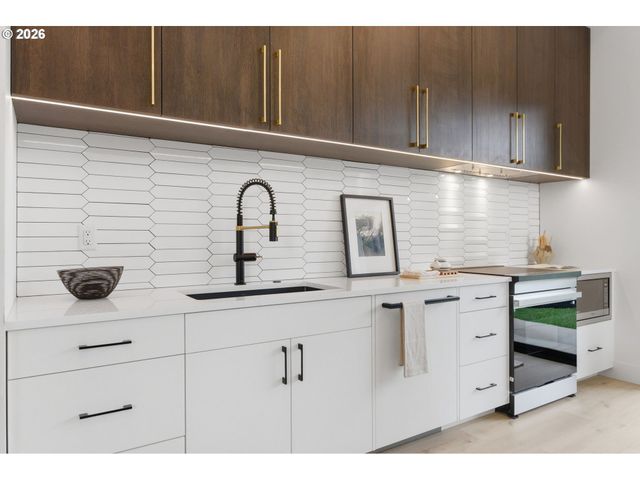9261 Sw 1ST Ave, Portland, OR 97219