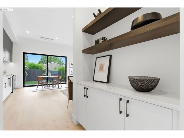 9261 Sw 1ST Ave, Portland, OR 97219