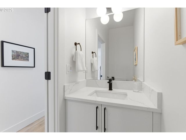 9261 Sw 1ST Ave, Portland, OR 97219