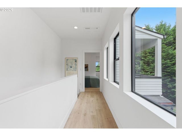 9261 Sw 1ST Ave, Portland, OR 97219