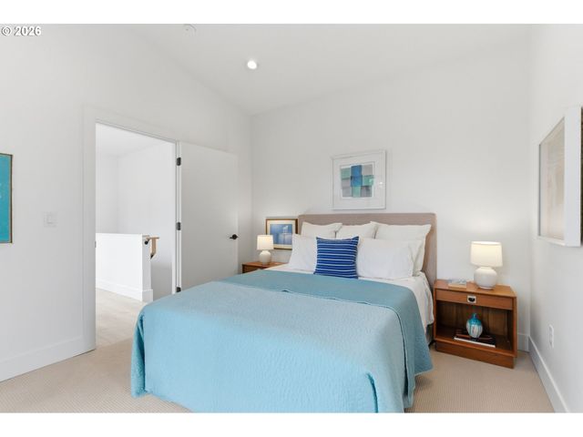9261 Sw 1ST Ave, Portland, OR 97219
