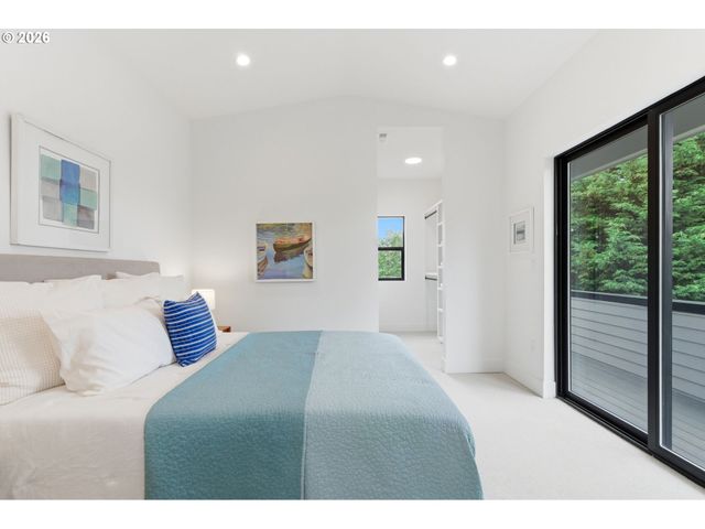 9261 Sw 1ST Ave, Portland, OR 97219