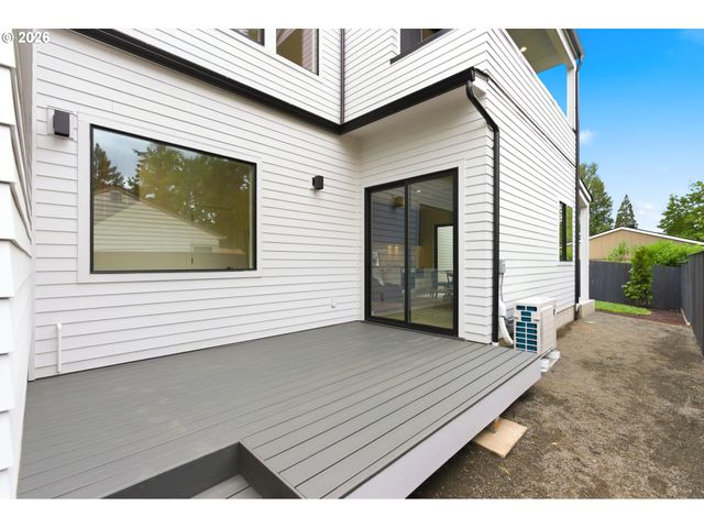 9261 Sw 1ST Ave, Portland, OR 97219
