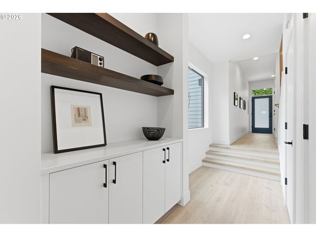 9261 Sw 1ST Ave, Portland, OR 97219