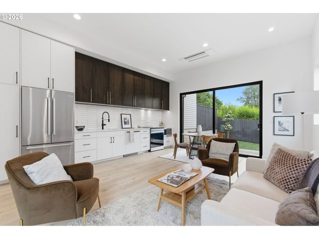 9261 Sw 1ST Ave, Portland, OR 97219