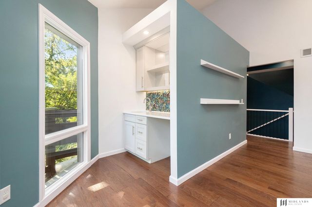 1017 Day Drive, Bellevue, NE 68005