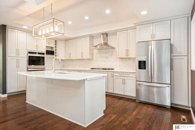 1017 Day Drive, Bellevue, NE 68005