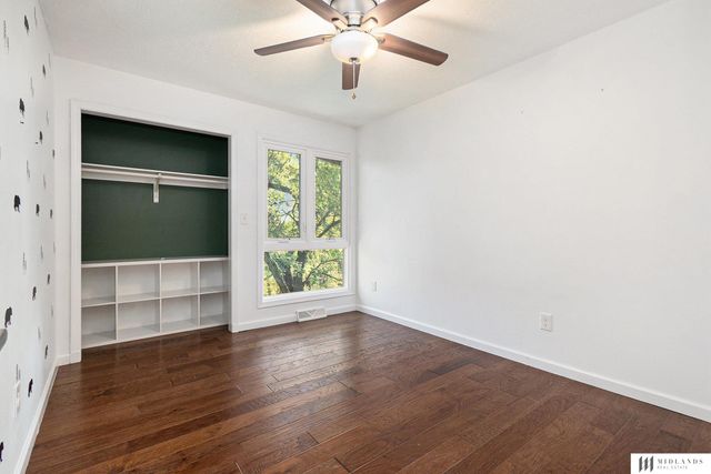 1017 Day Drive, Bellevue, NE 68005