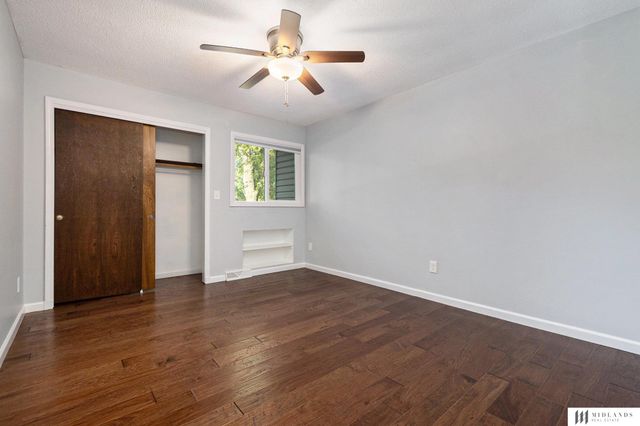 1017 Day Drive, Bellevue, NE 68005