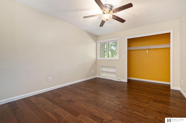 1017 Day Drive, Bellevue, NE 68005