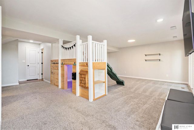 1017 Day Drive, Bellevue, NE 68005