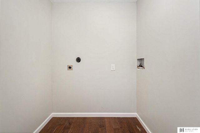 1017 Day Drive, Bellevue, NE 68005