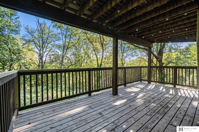 1017 Day Drive, Bellevue, NE 68005