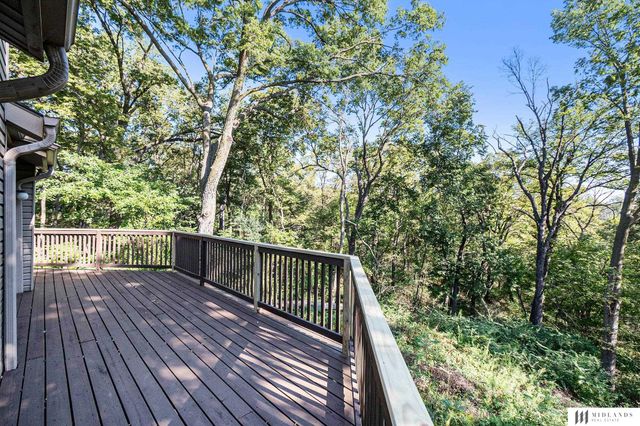 1017 Day Drive, Bellevue, NE 68005