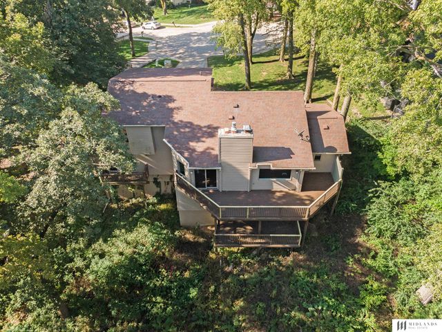 1017 Day Drive, Bellevue, NE 68005