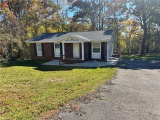149 Southridge Run Lane, North Wilkesboro, NC 28659
