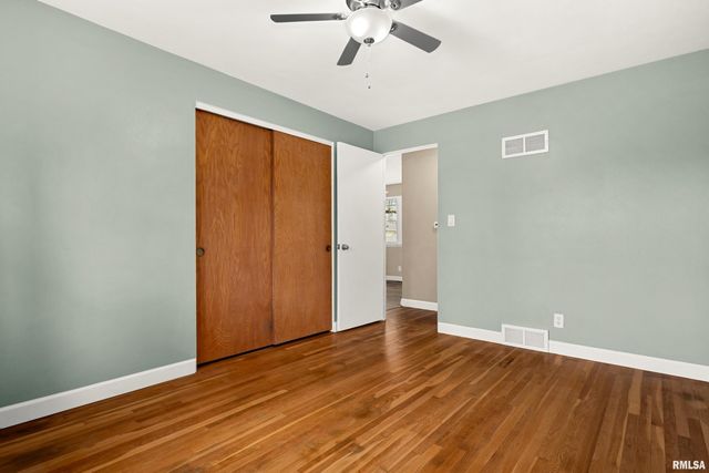 1705 W LAKE Avenue, Peoria, IL 61614