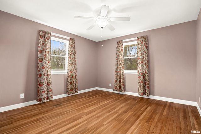 1705 W LAKE Avenue, Peoria, IL 61614