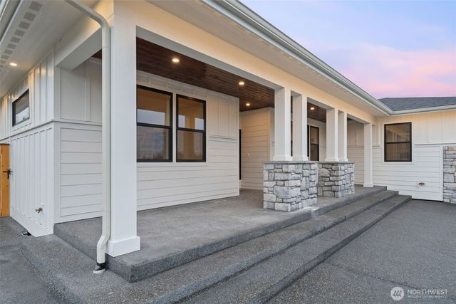 11 Dover Lane, Sequim, WA 98382