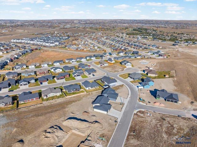 4805 PAPILLON DR, Rapid City, SD 57703