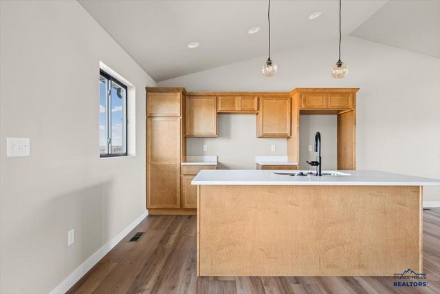 4805 PAPILLON DR, Rapid City, SD 57703