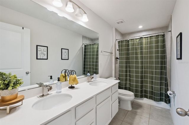 100 LAVENNA AVENUE, St Cloud, FL 34771