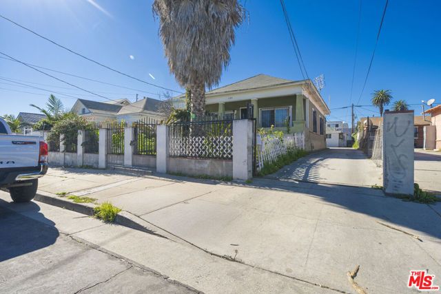 1145 S Kingsley Drive, Los Angeles, CA 90006