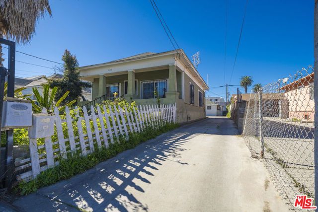 1145 S Kingsley Drive, Los Angeles, CA 90006