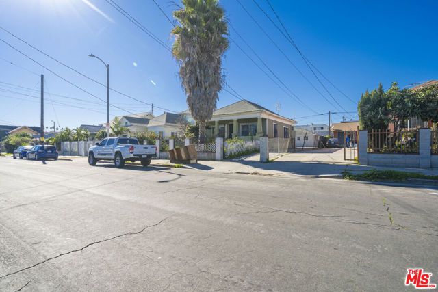 1145 S Kingsley Drive, Los Angeles, CA 90006