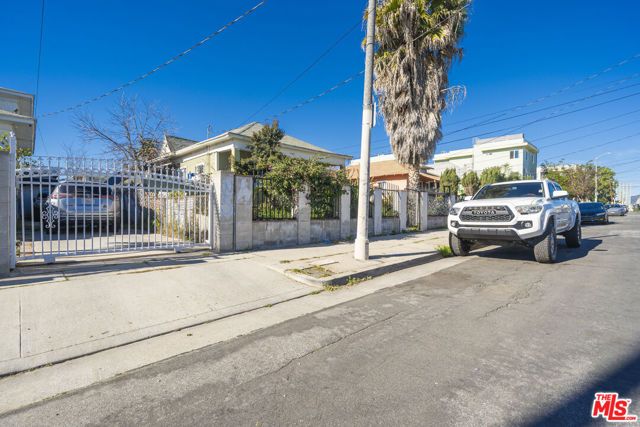 1145 S Kingsley Drive, Los Angeles, CA 90006