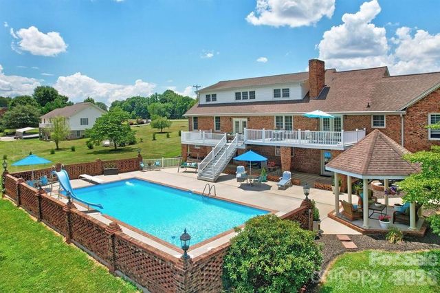 4723 Old Mountain Road, Stony Point, NC 28678