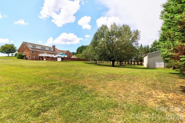 4723 Old Mountain Road, Stony Point, NC 28678