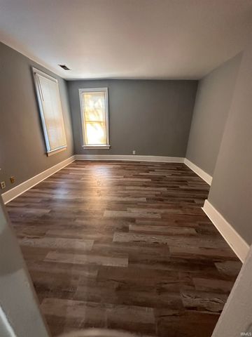 818 SE Riverside Drive, Evansville, IN 47713