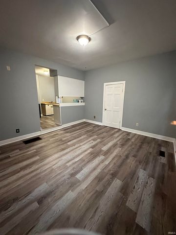 818 SE Riverside Drive, Evansville, IN 47713