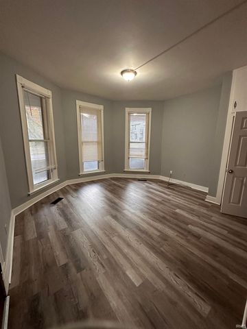 818 SE Riverside Drive, Evansville, IN 47713
