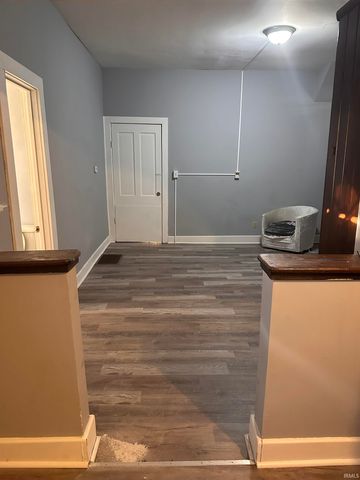 818 SE Riverside Drive, Evansville, IN 47713