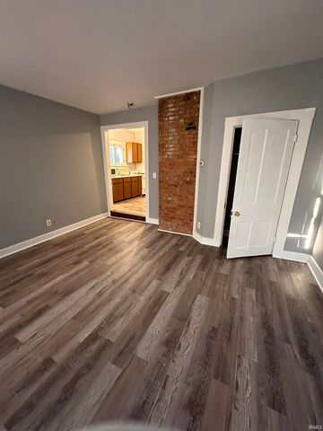 818 SE Riverside Drive, Evansville, IN 47713