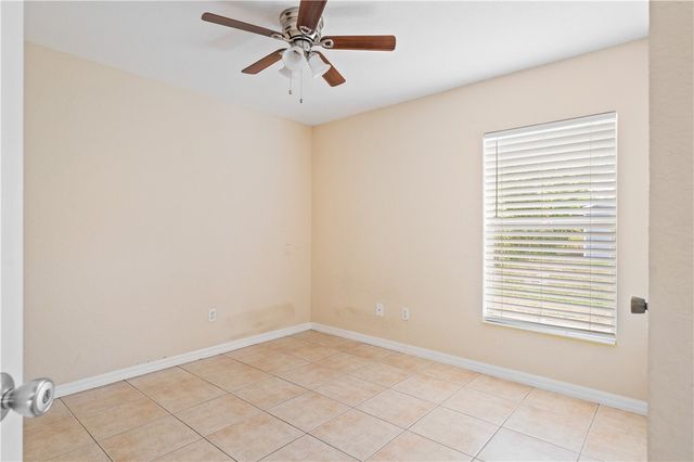 1430 26th Court SW, Vero Beach, FL 32962