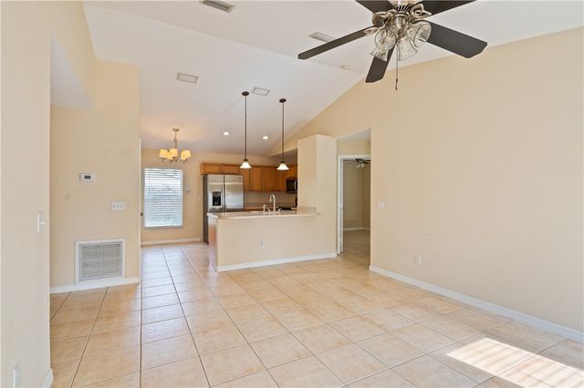 1430 26th Court SW, Vero Beach, FL 32962