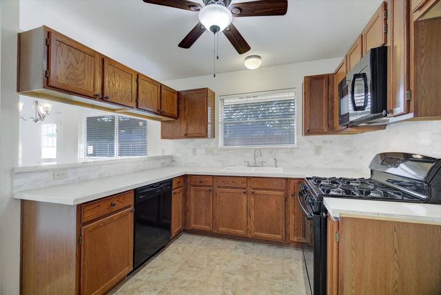 2606 Old Oak Lane, Kingwood, TX 77339