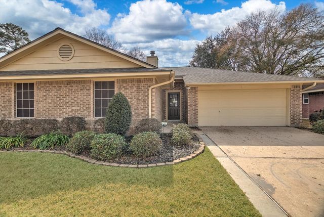 2606 Old Oak Lane, Kingwood, TX 77339