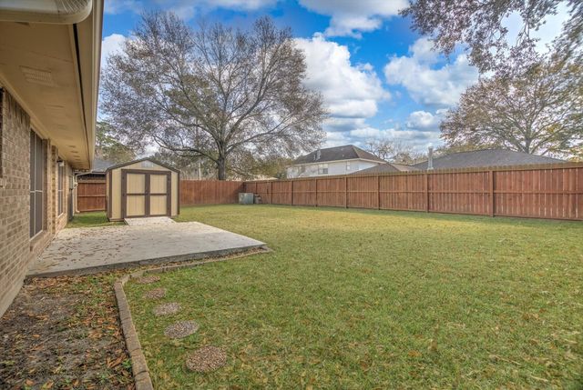 2606 Old Oak Lane, Kingwood, TX 77339