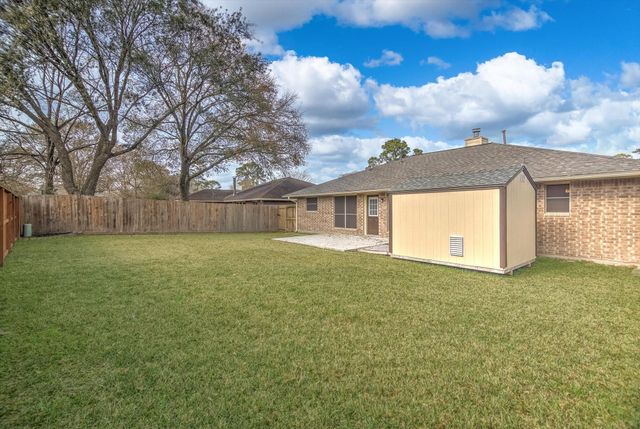 2606 Old Oak Lane, Kingwood, TX 77339