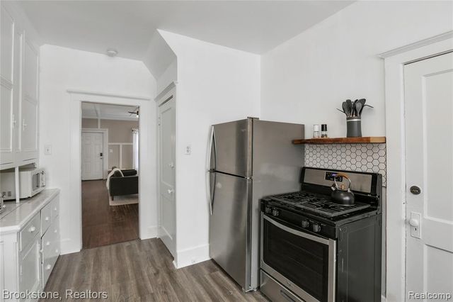 366 W Bennett Avenue, Ferndale, MI 48220